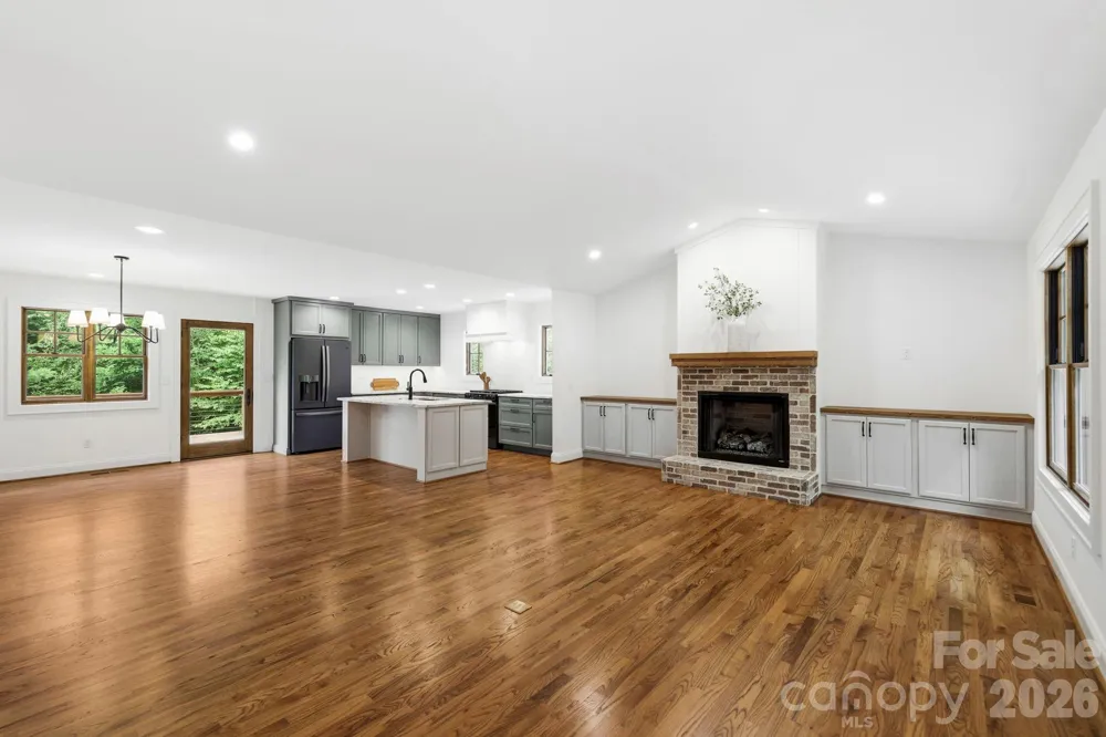 316 Big Raven Lane Saluda, NC 28773