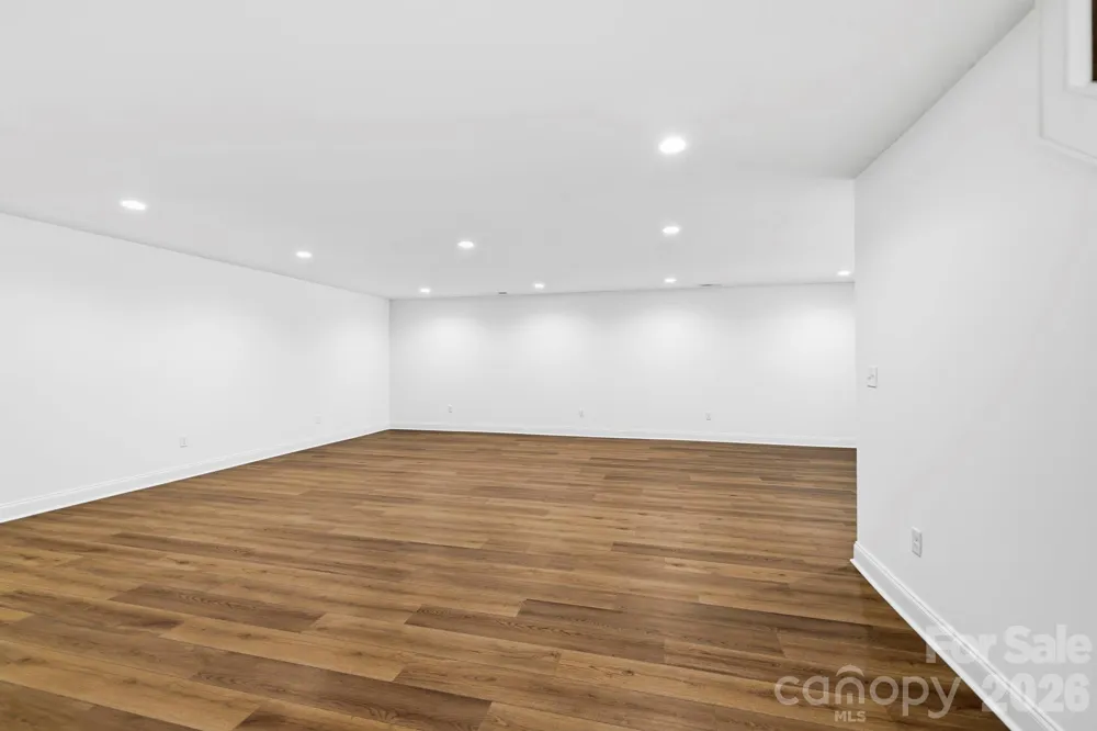 316 Big Raven Lane Saluda, NC 28773