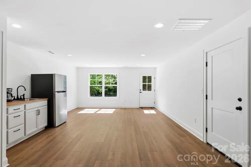 316 Big Raven Lane Saluda, NC 28773