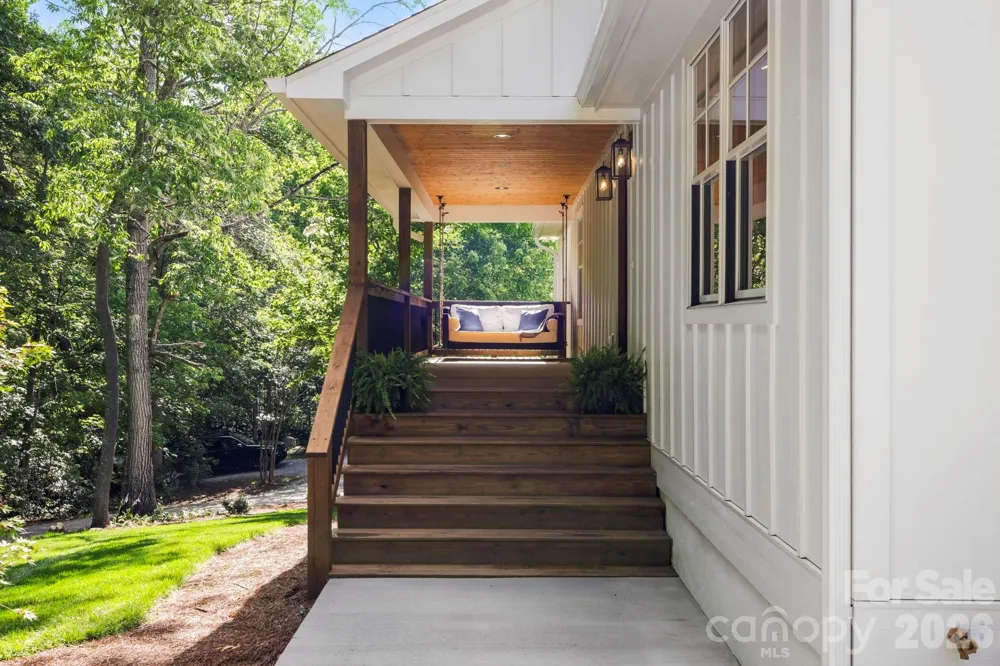 316 Big Raven Lane Saluda, NC 28773