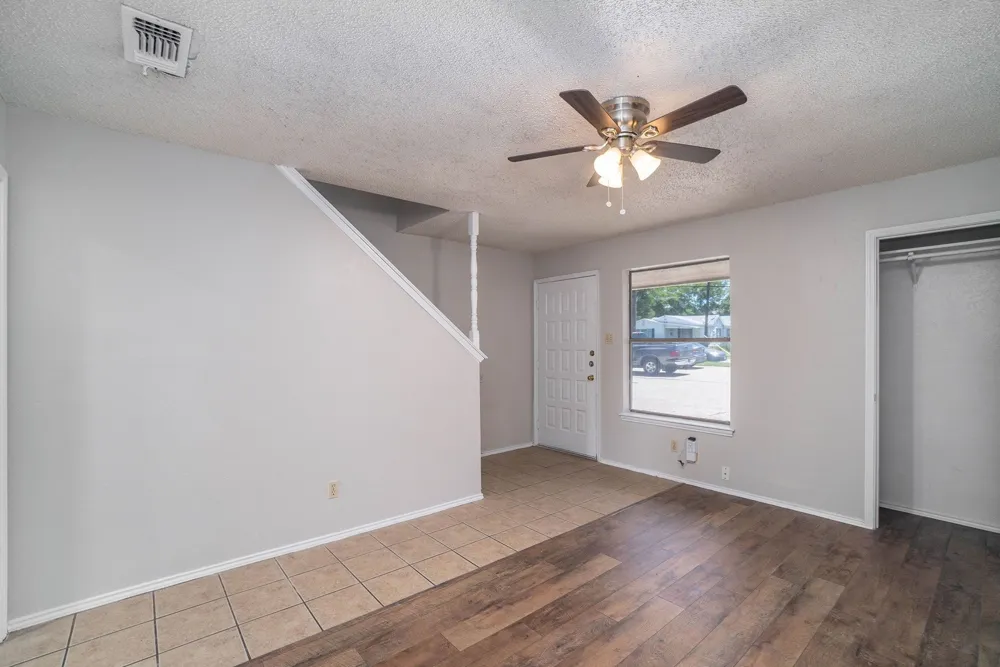 3301 Aurora Street #B Haltom City, TX 76117