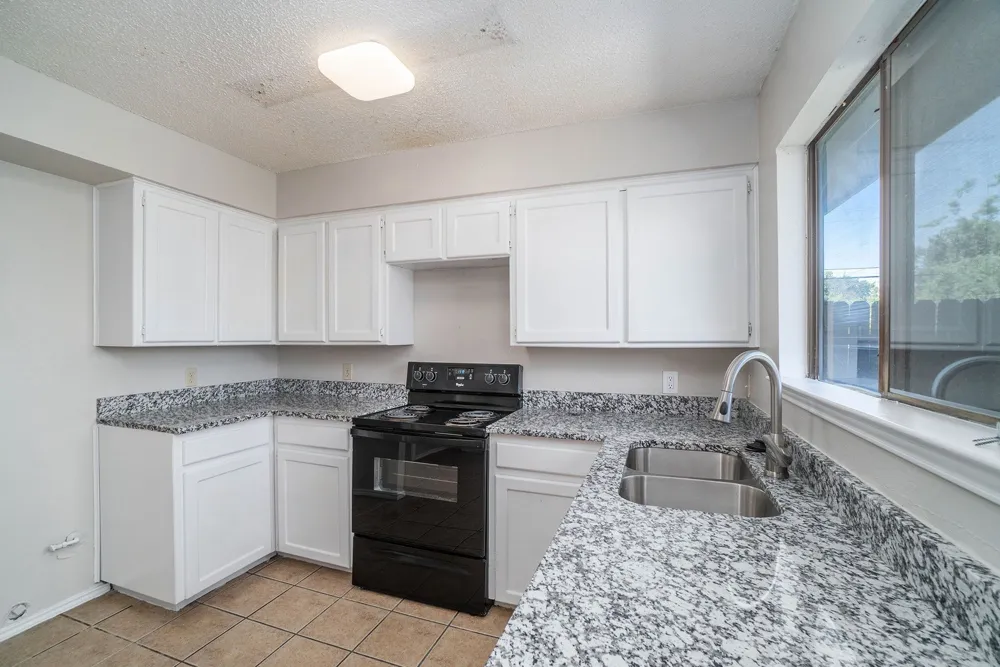 3301 Aurora Street #B Haltom City, TX 76117