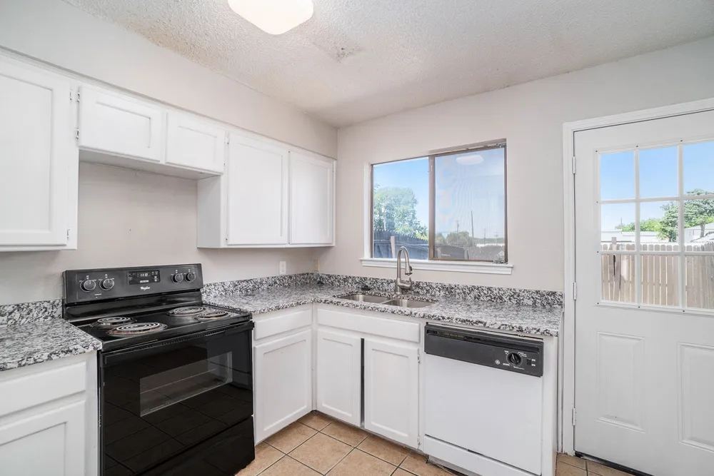 3301 Aurora Street #B Haltom City, TX 76117