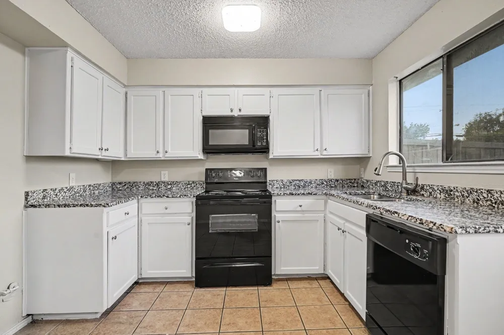 3301 Aurora Street #B Haltom City, TX 76117