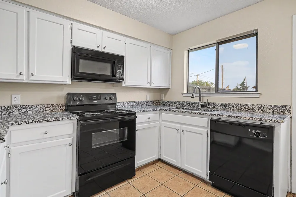 3301 Aurora Street #B Haltom City, TX 76117