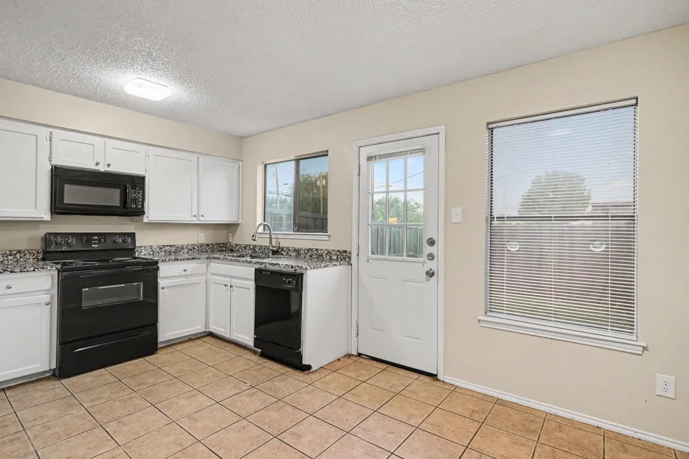 3301 Aurora Street #B Haltom City, TX 76117