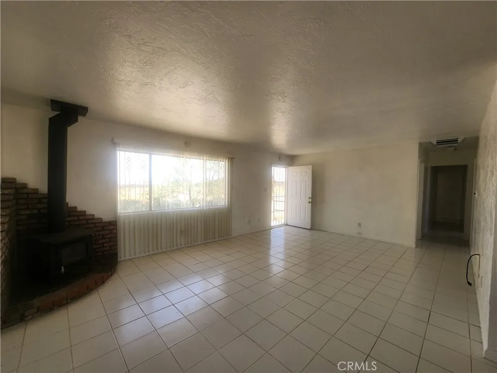 1050 Alta Avenue Landers, CA 92285