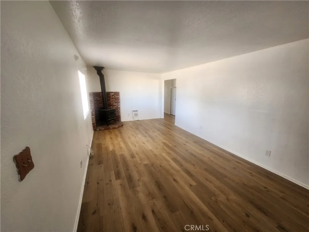1050 Alta Avenue Landers, CA 92285