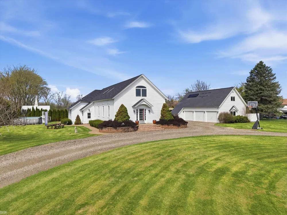 59441 Romeo Plank Road Ray Township, MI 48096
