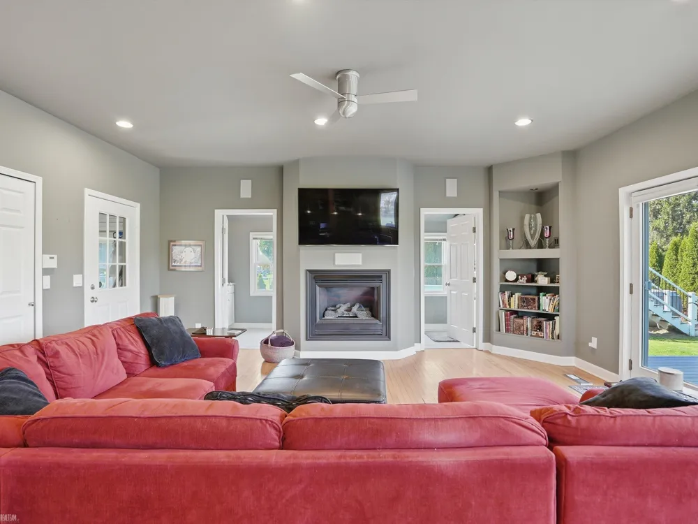 59441 Romeo Plank Road Ray Township, MI 48096