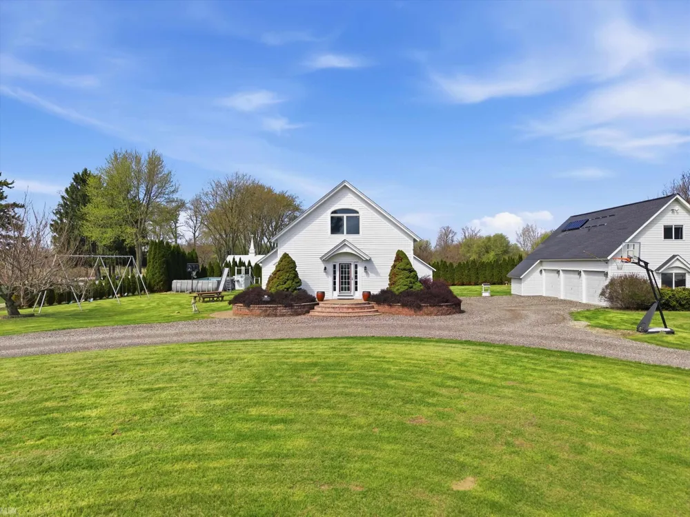 59441 Romeo Plank Road Ray Township, MI 48096