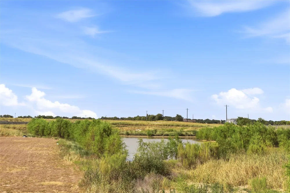 205 Wild Goose Drive Jarrell, TX 76537