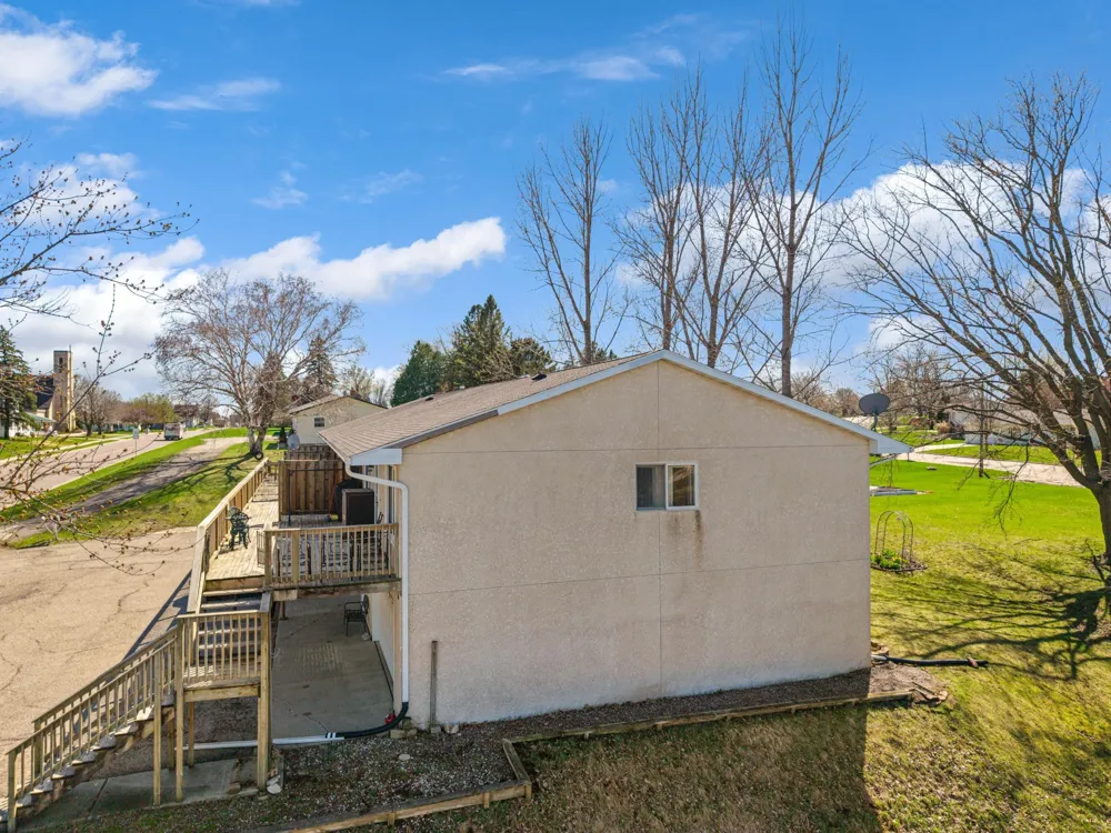 817 Kingston Street Caledonia, MN 55921