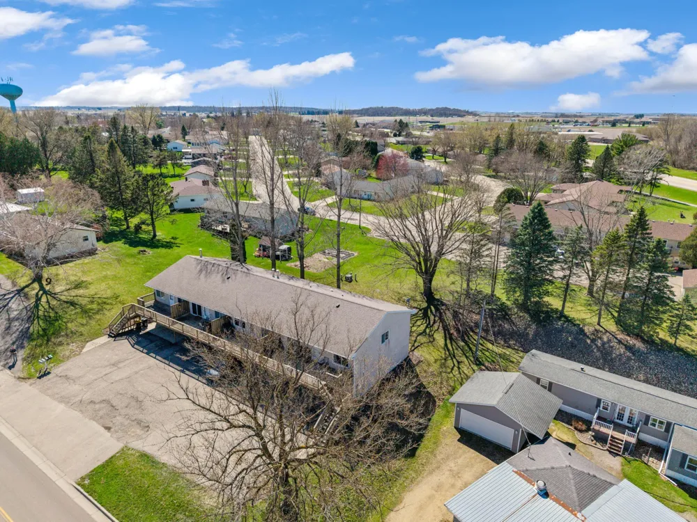 817 Kingston Street Caledonia, MN 55921