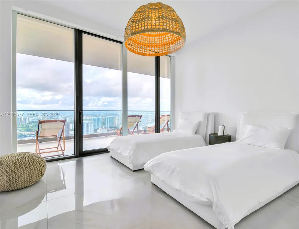 18975 Collins Ave #4303 Sunny Isles Beach, FL 33160