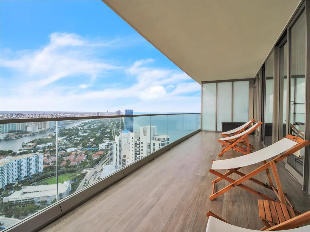 18975 Collins Ave #4303 Sunny Isles Beach, FL 33160