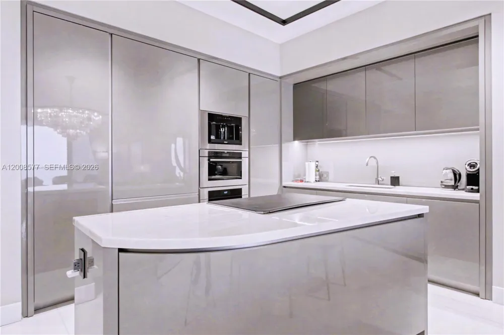 18975 Collins Ave #4303 Sunny Isles Beach, FL 33160