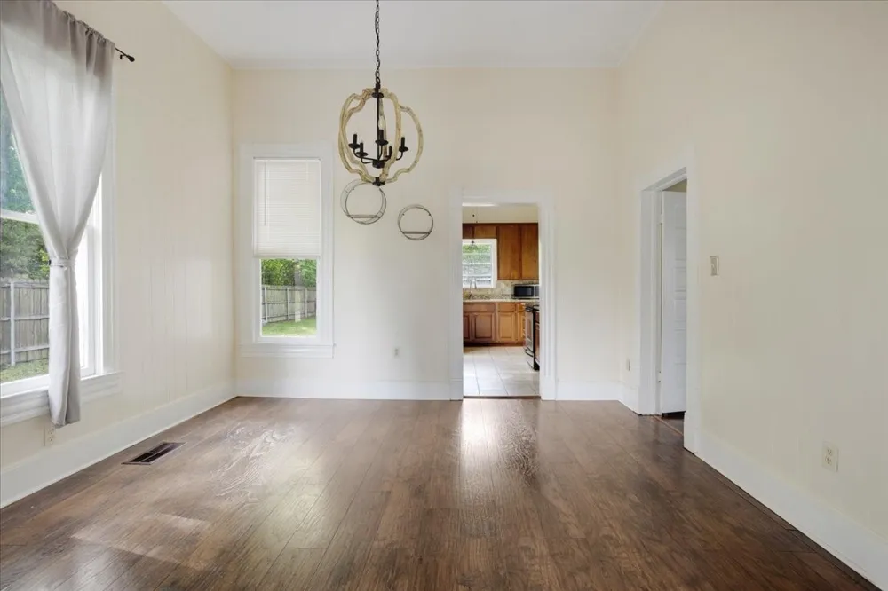 310 E 3rd St. Mt Pleasant, TX 75455