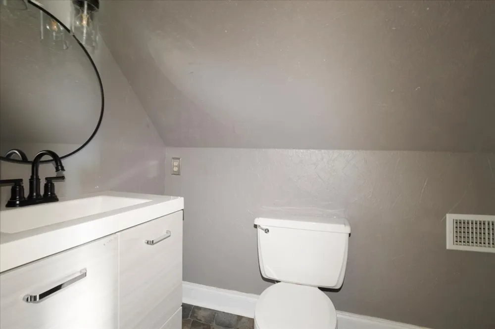 310 E 3rd St. Mt Pleasant, TX 75455