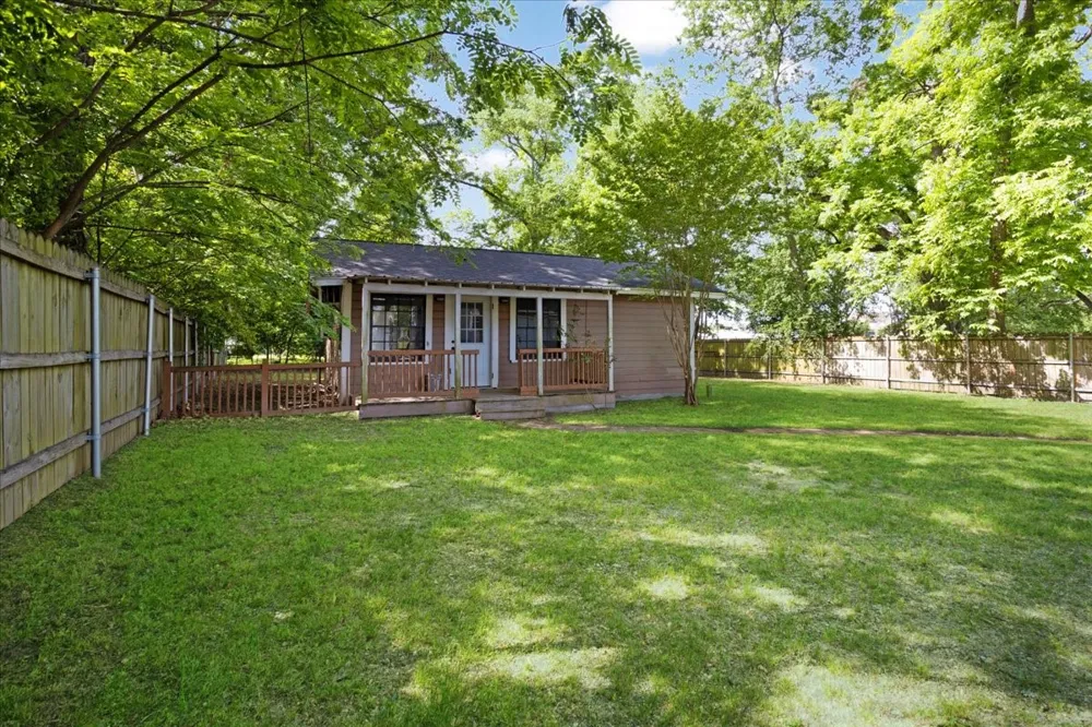 310 E 3rd St. Mt Pleasant, TX 75455