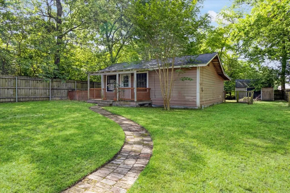 310 E 3rd St. Mt Pleasant, TX 75455