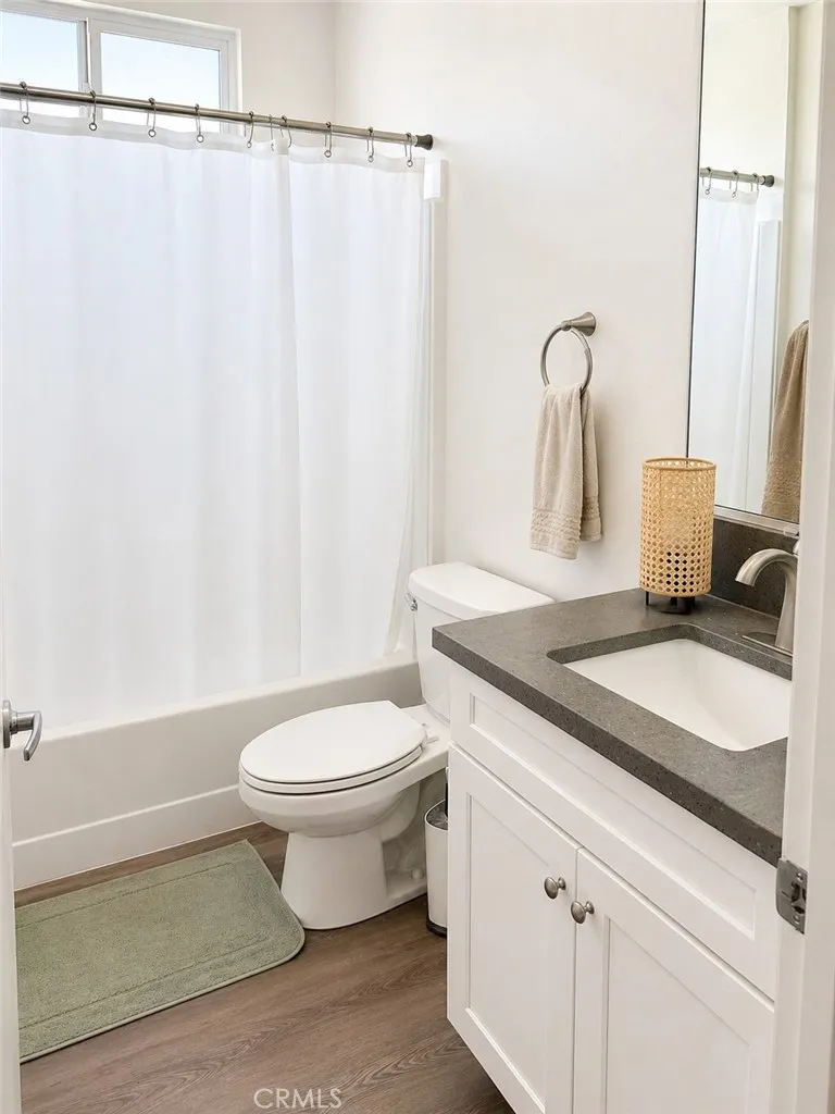 611 W Walnut Orange, CA 92868