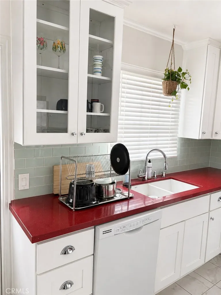 611 W Walnut Orange, CA 92868