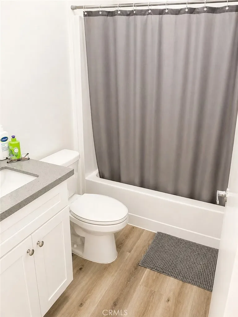 611 W Walnut Orange, CA 92868