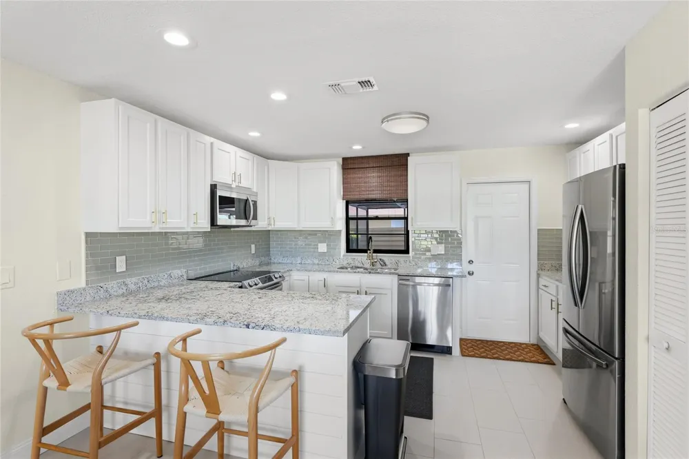 6513 29TH AVENUE W Bradenton, FL 34209