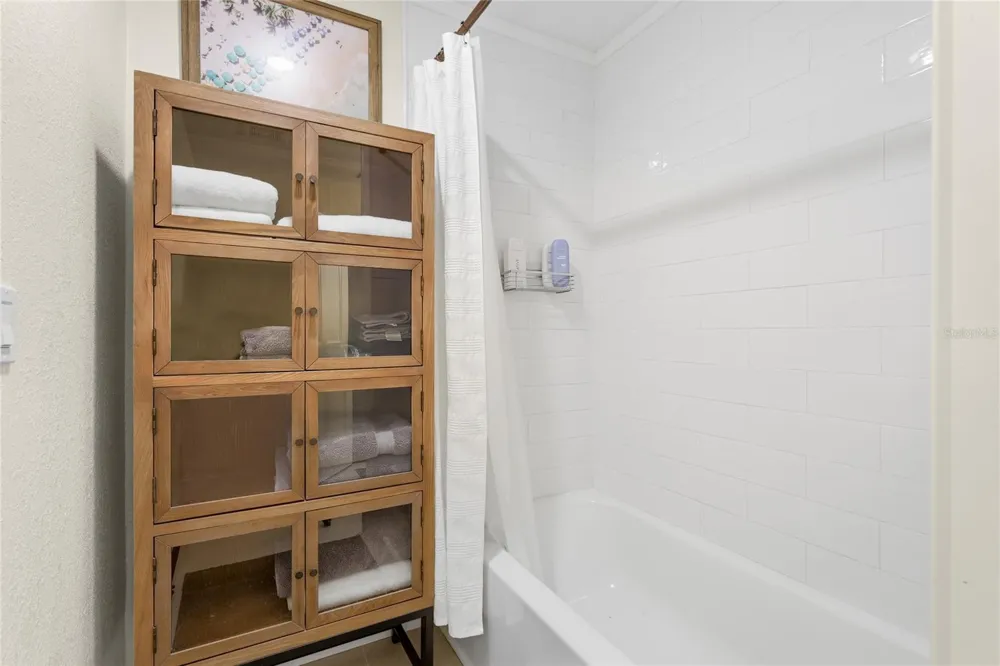 6513 29TH AVENUE W Bradenton, FL 34209