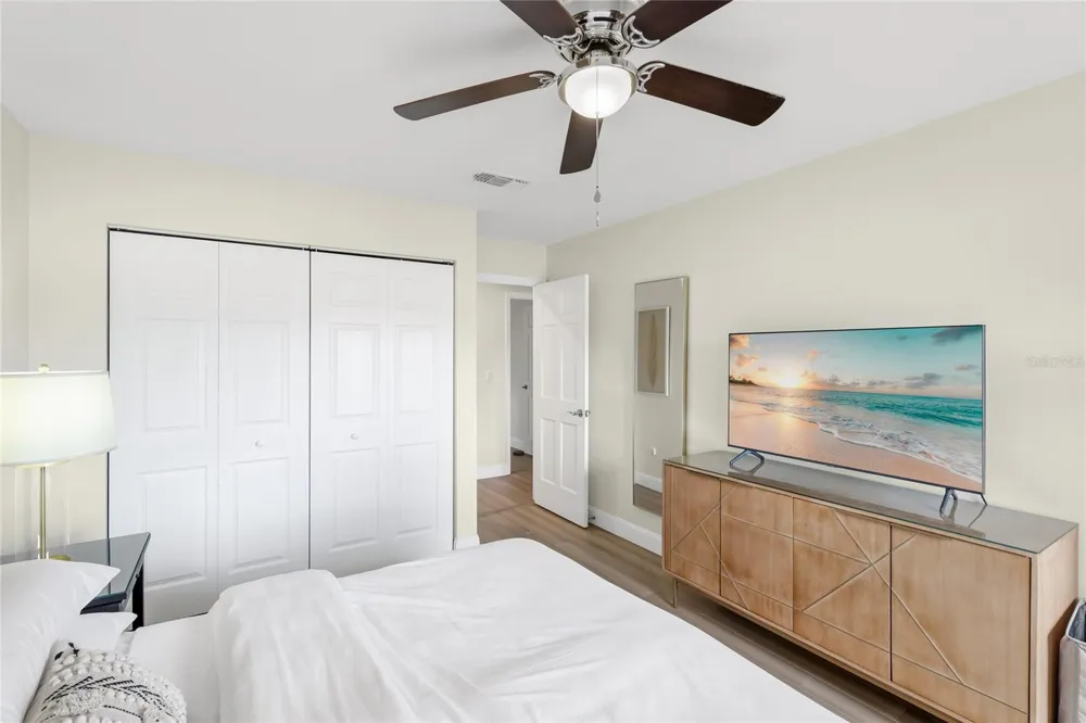 6513 29TH AVENUE W Bradenton, FL 34209