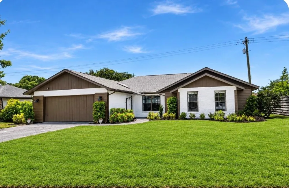 6513 29TH AVENUE W Bradenton, FL 34209