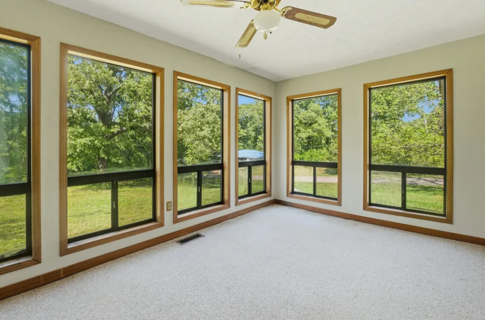 356 Old Lexington Hwy Parsons, TN 38363