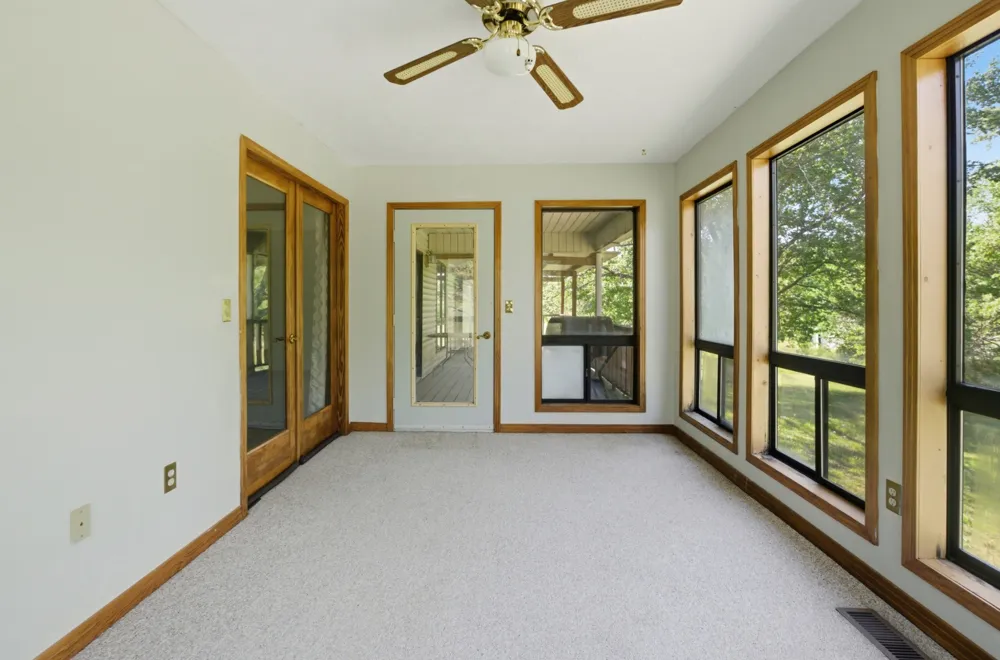 356 Old Lexington Hwy Parsons, TN 38363