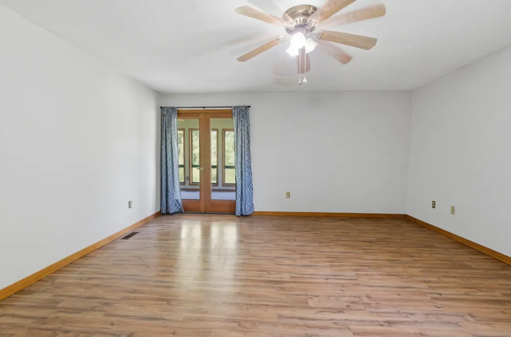 356 Old Lexington Hwy Parsons, TN 38363