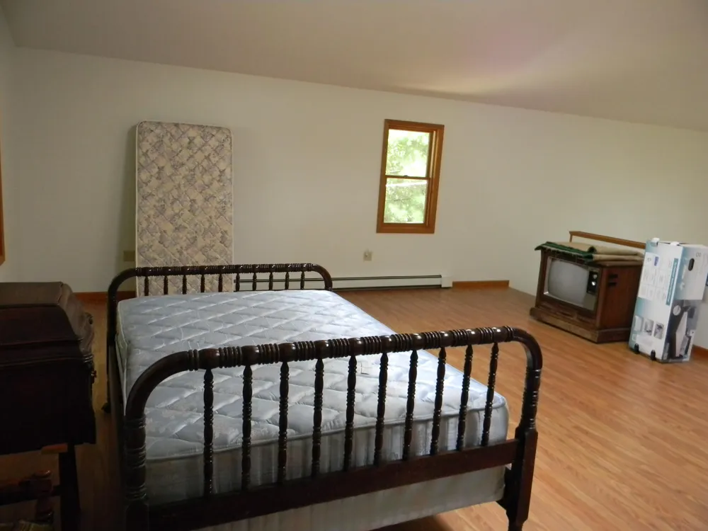6383 S Lakeshore Drive Pentwater, MI 49449