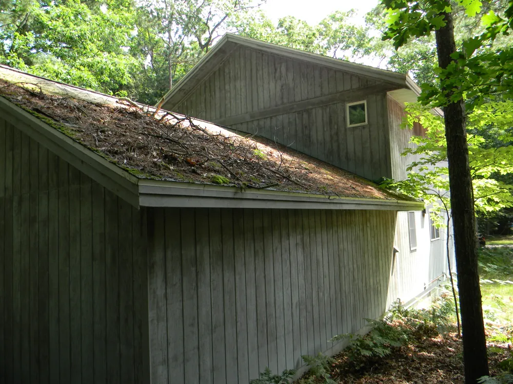 6383 S Lakeshore Drive Pentwater, MI 49449