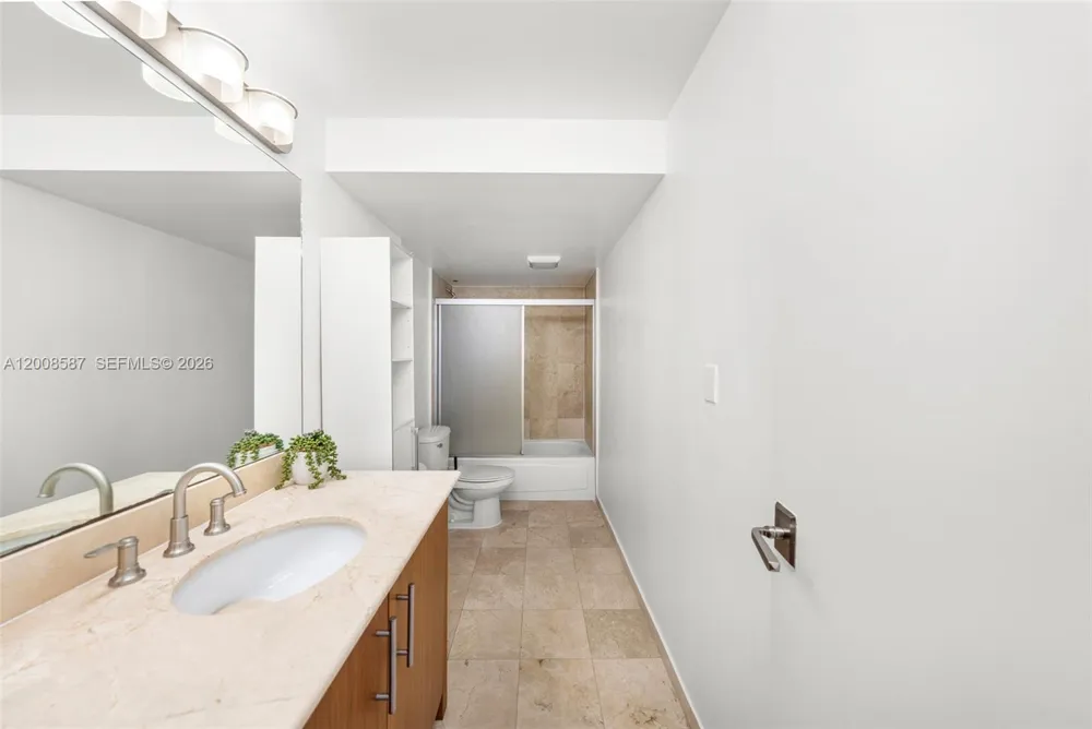 10275 Collins Ave #327 Bal Harbour, FL 33154