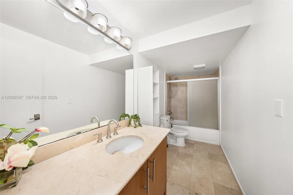 10275 Collins Ave #327 Bal Harbour, FL 33154