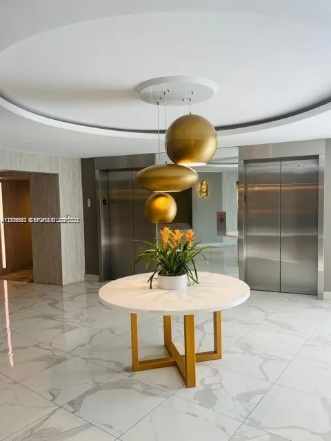 10275 Collins Ave #327 Bal Harbour, FL 33154
