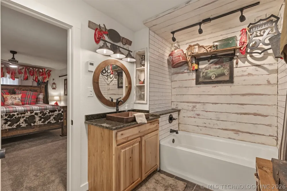 1019 7th Street Jay, OK 74346