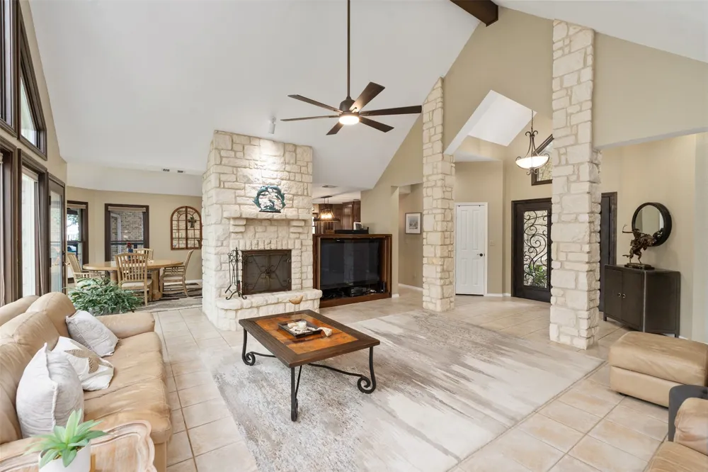 301 Northshore Trinidad, TX 75163
