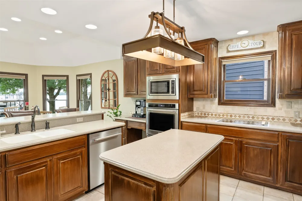 301 Northshore Trinidad, TX 75163