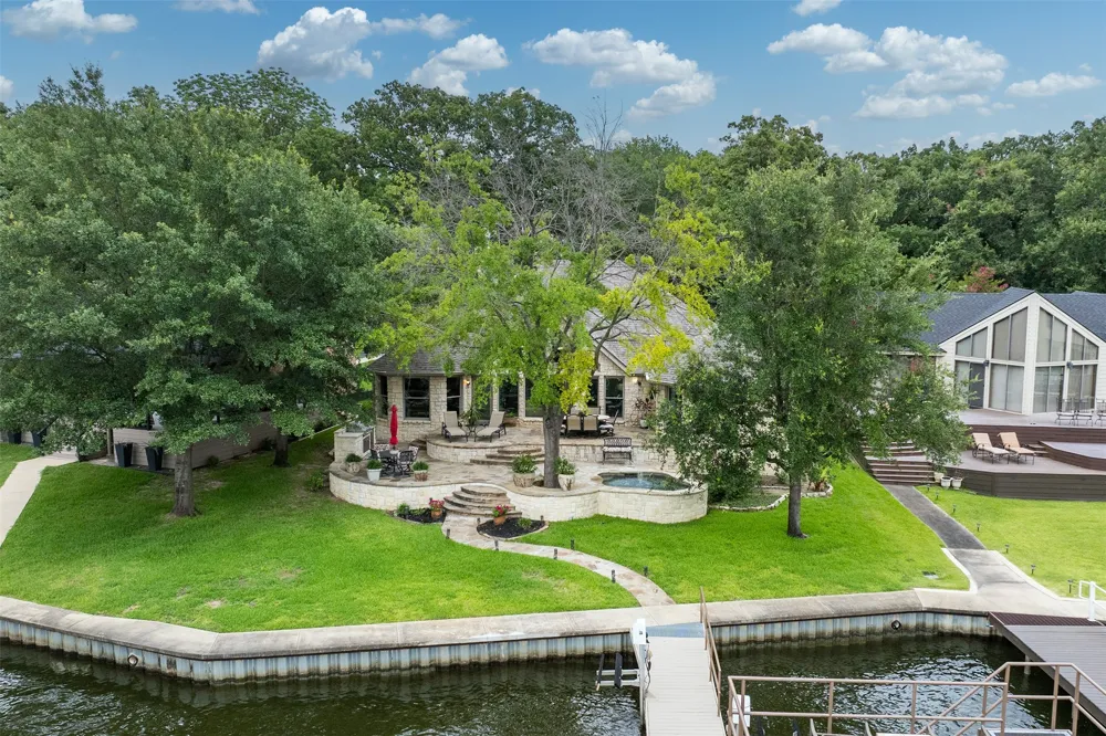 301 Northshore Trinidad, TX 75163