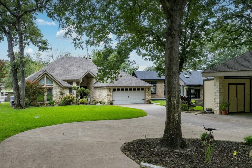 301 Northshore Trinidad, TX 75163