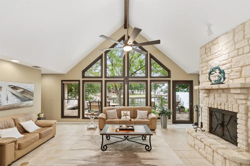 301 Northshore Trinidad, TX 75163