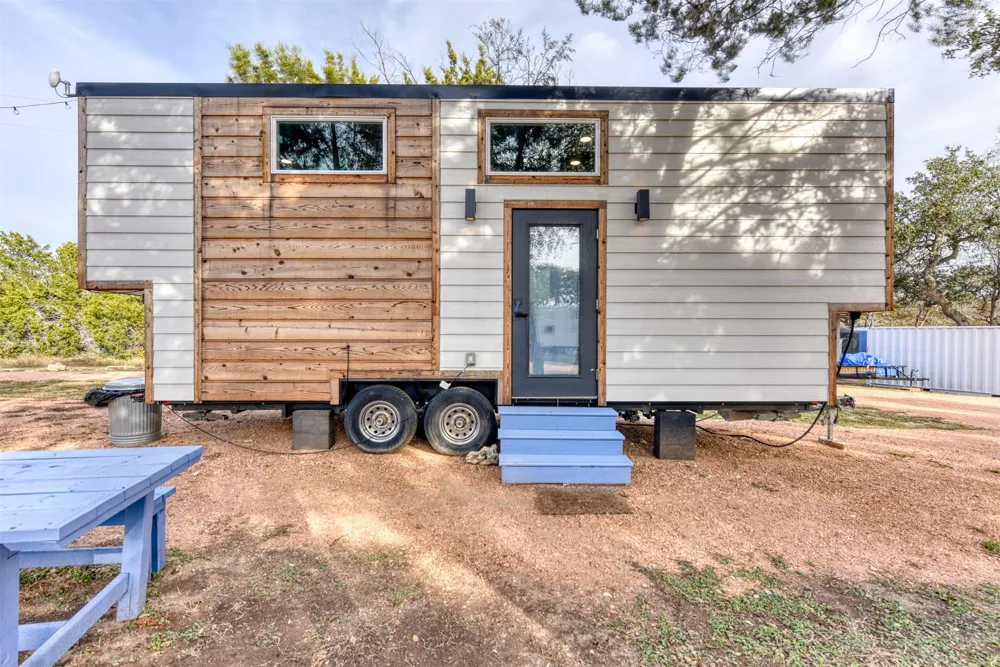 1156 Narrows Road Blanco, TX 78606