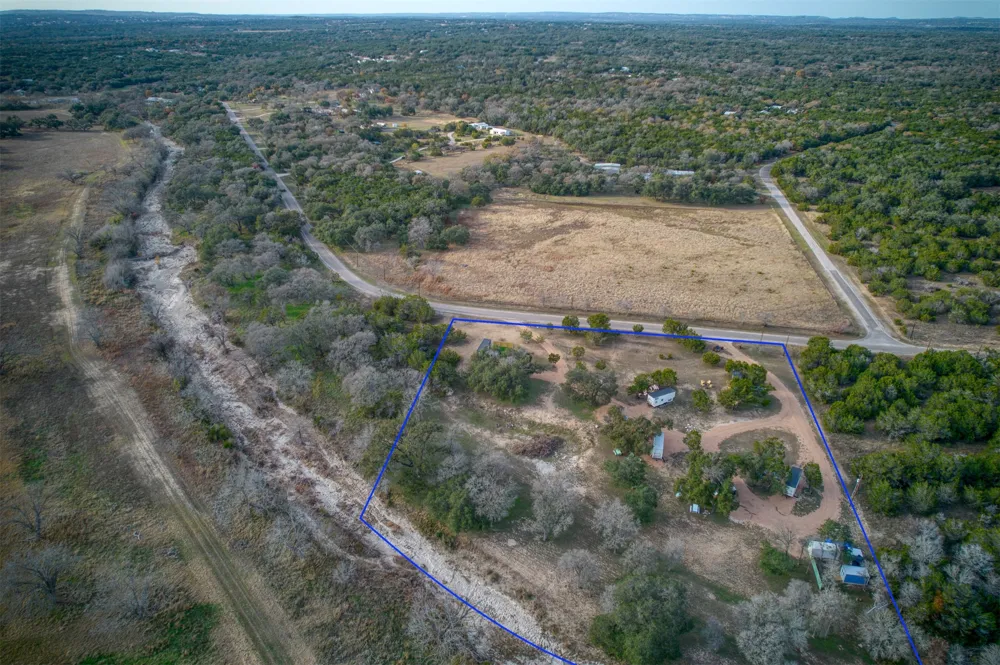 1156 Narrows Road Blanco, TX 78606