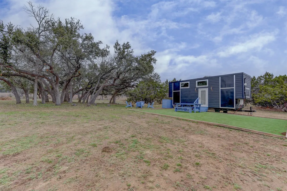 1156 Narrows Road Blanco, TX 78606