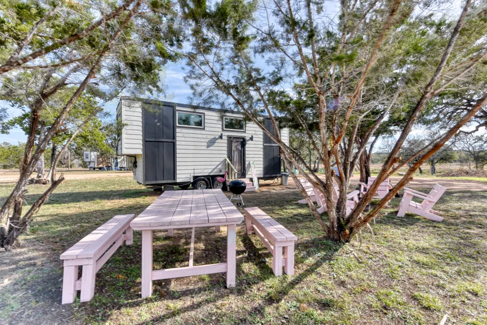 1156 Narrows Road Blanco, TX 78606
